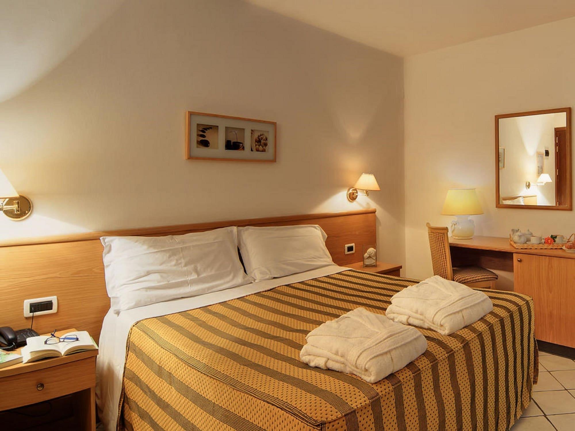 Hotel La Luna 3*