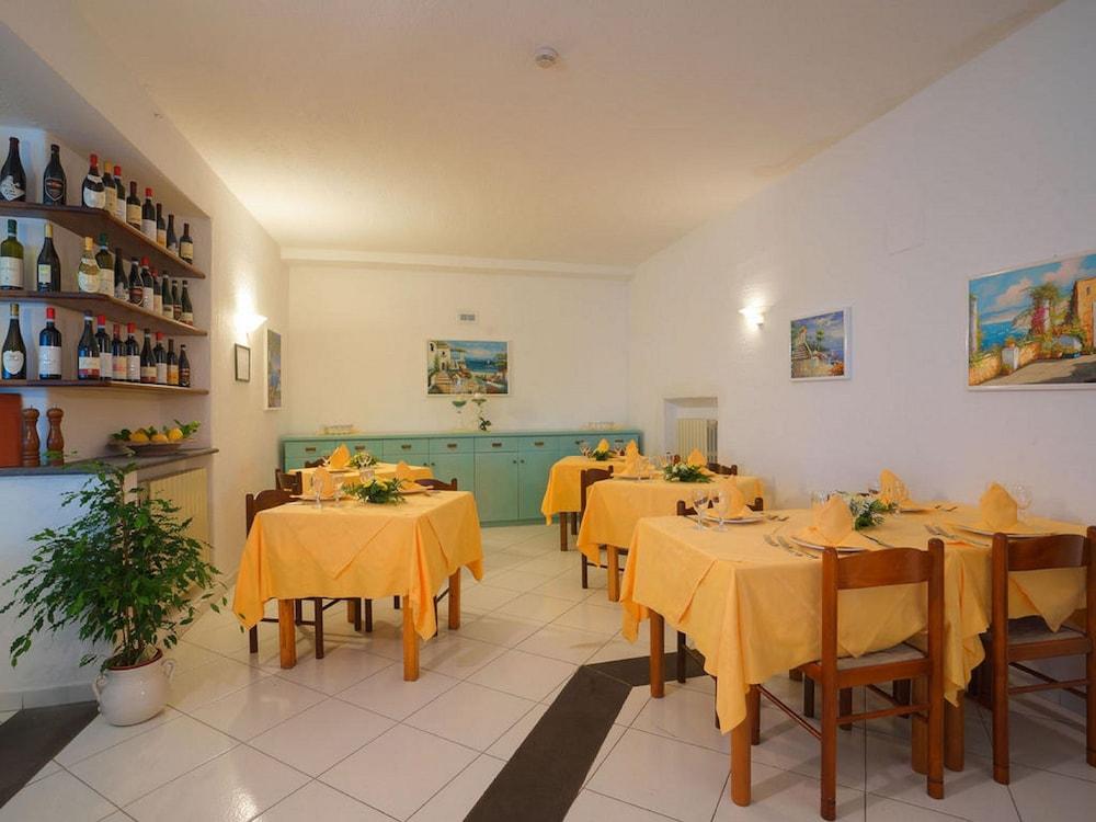 La Luna Hotel 3*