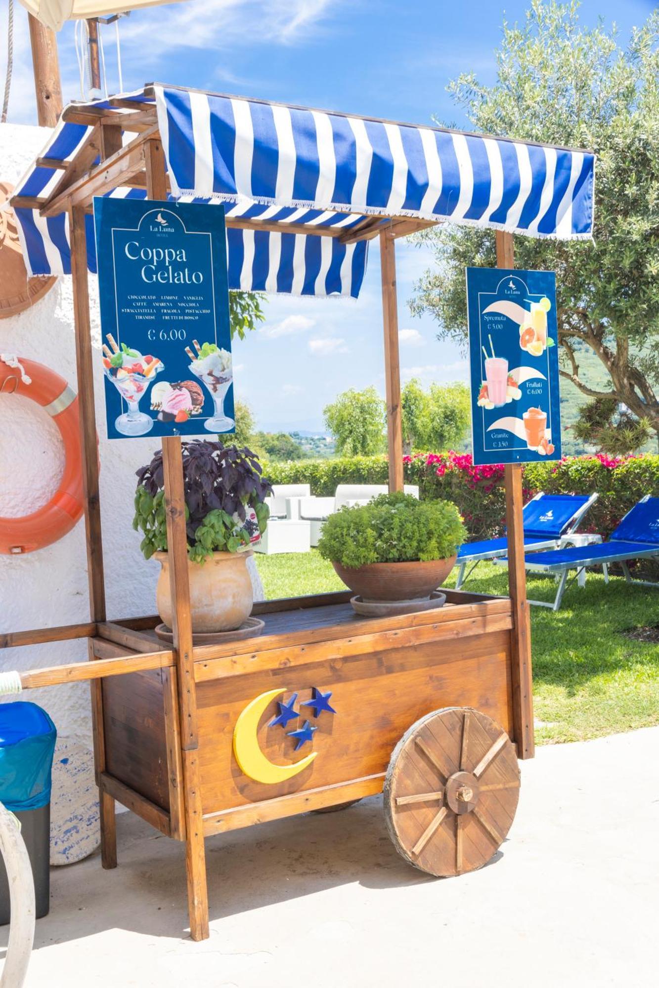 Hotel La Luna 3*