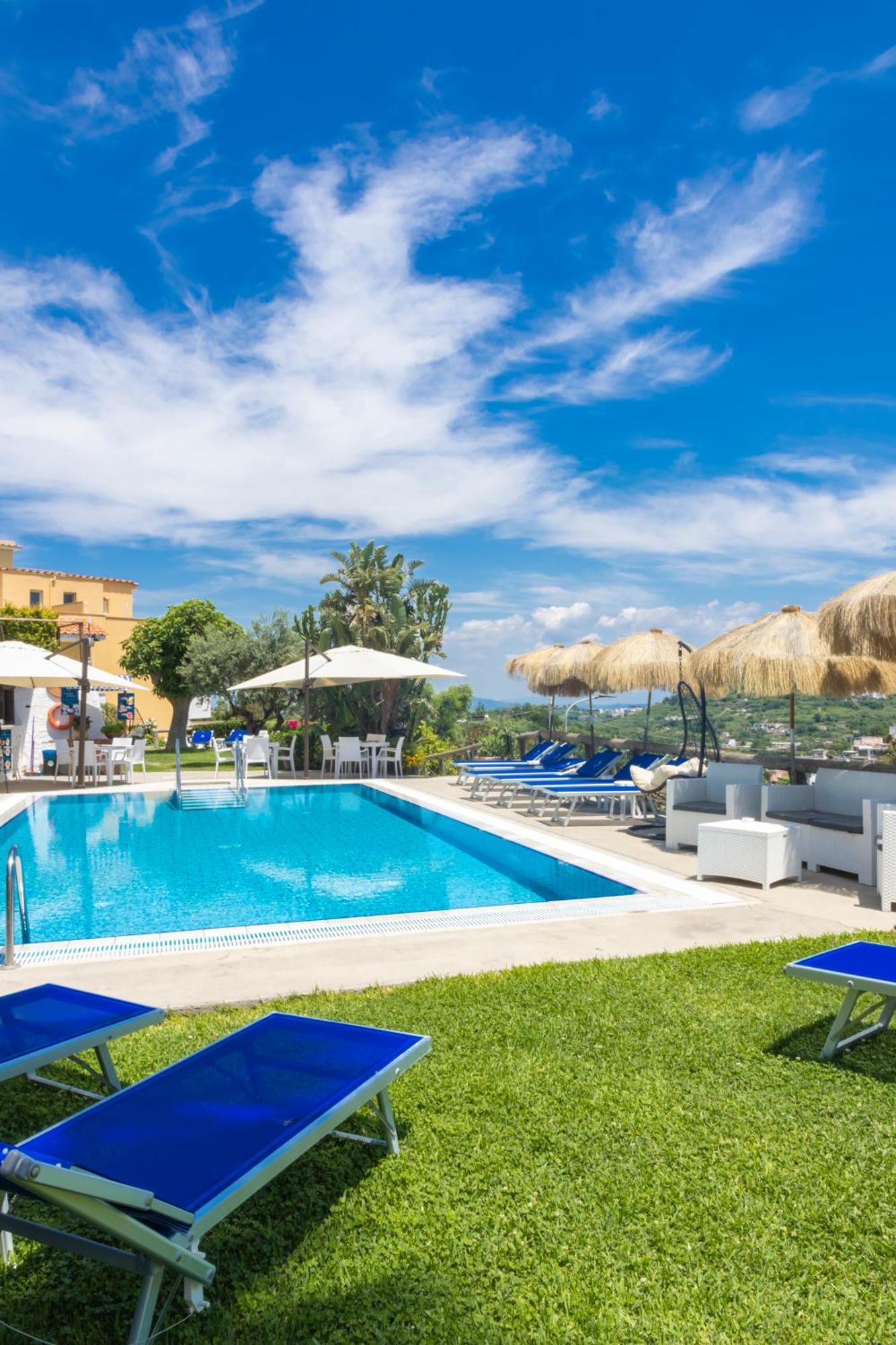 La Luna Hotel 3*