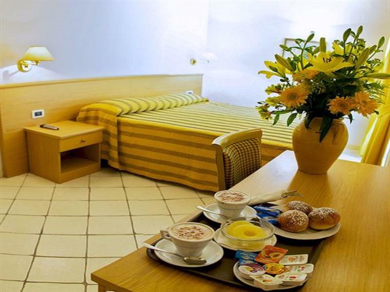 La Luna Hotel 3*